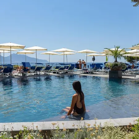 Delfino Hotel 4*